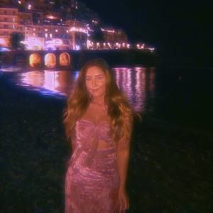 Meet your Posher, Jade